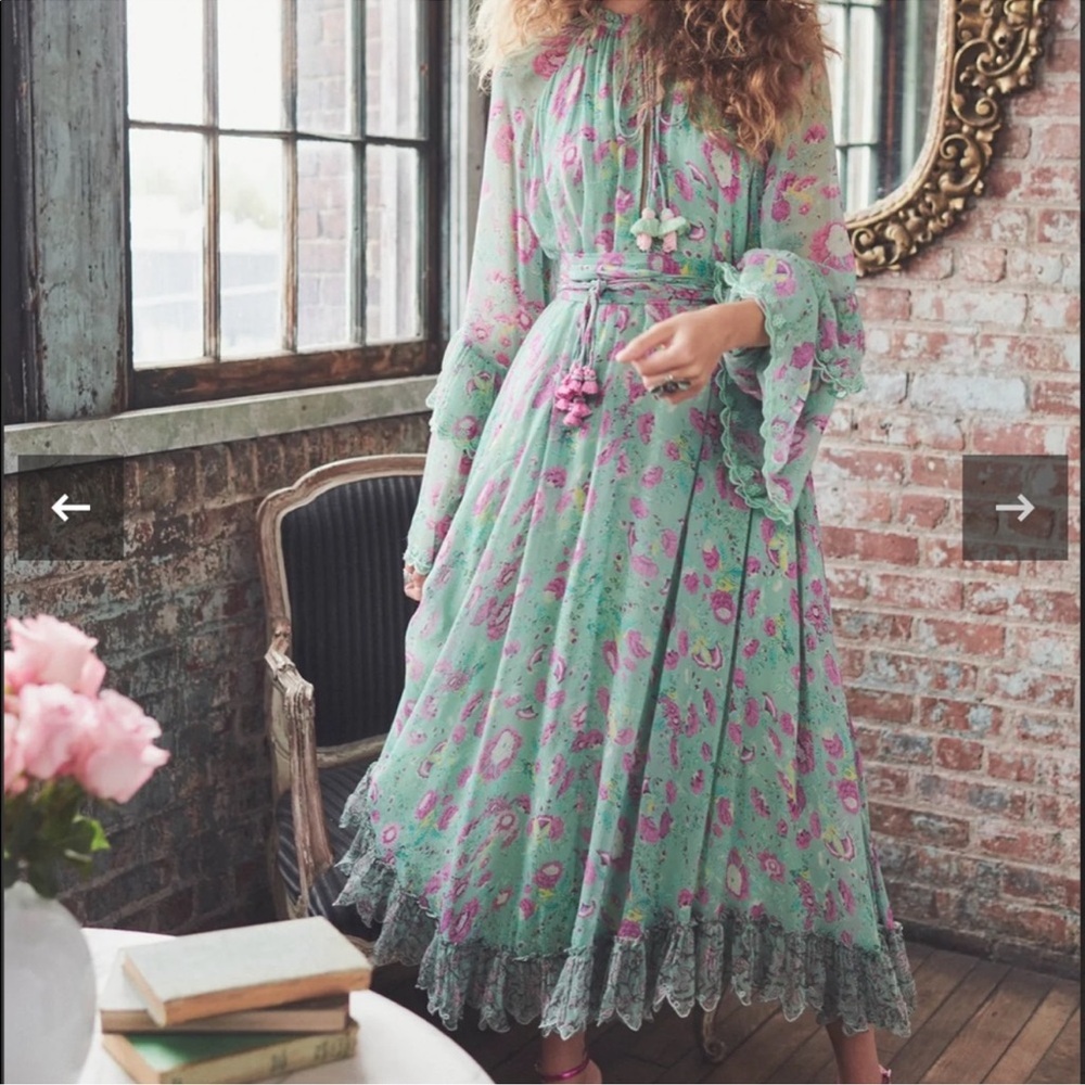 HEMANT & NANDITA Hera Crinkle Chiffon Midi Dress With Tie Up Belt Mont Macaron